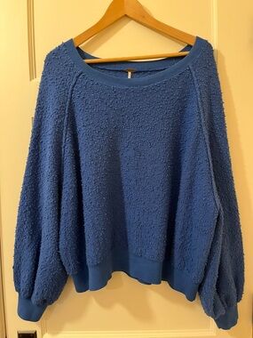 Free People • Found My Friend Pullover • Bouclé Textured Sweatshirt • Size L
